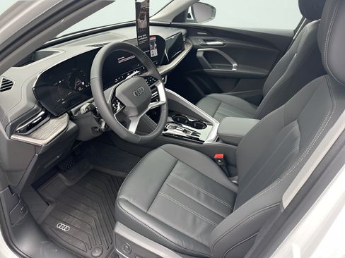 Used 2025 Audi Q5 Premium Plus AWD/4WD image 12