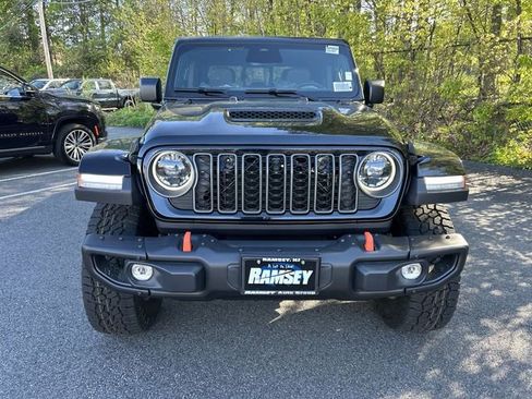 New 2026 Jeep Gladiator Mojave AWD/4WD image 3