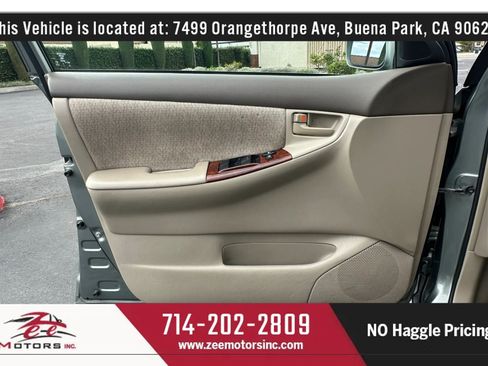 Used 2004 Toyota Corolla S FWD image 36