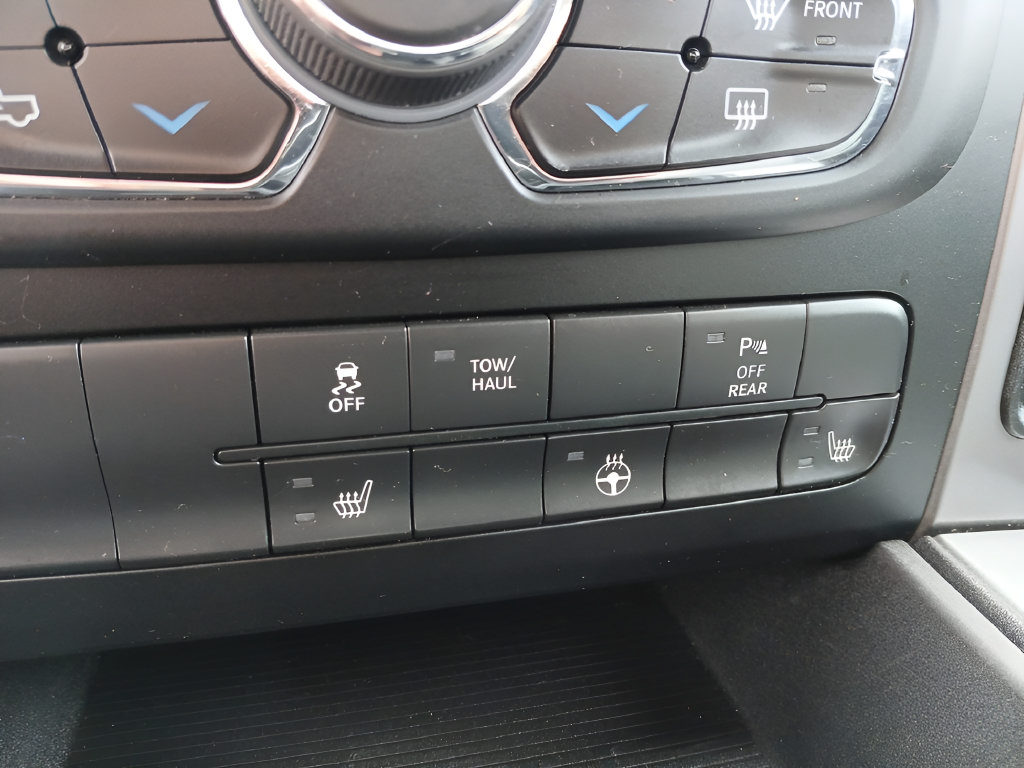 Used 2021 RAM 1500 Warlock w/ Luxury Group AWD/4WD image 21