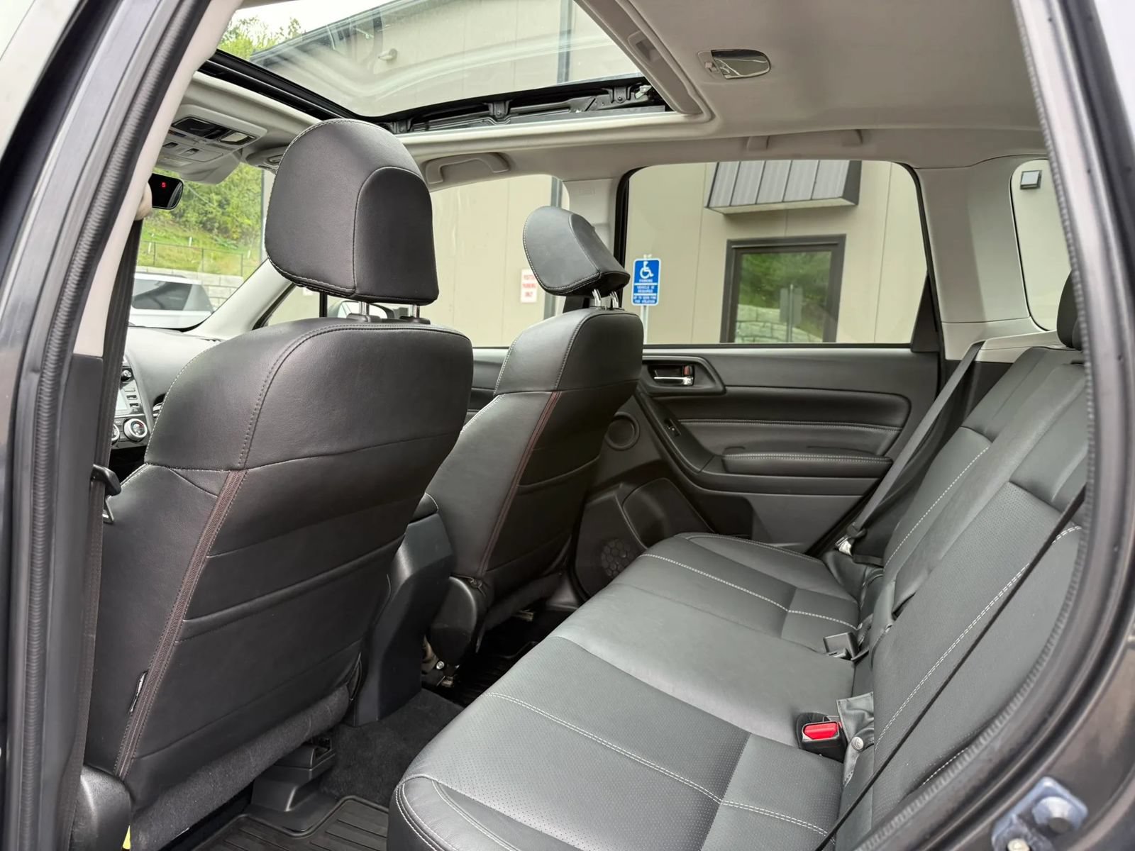 Used 2018 Subaru Forester 2.5i Touring w/ Popular Package #2 AWD/4WD image 10