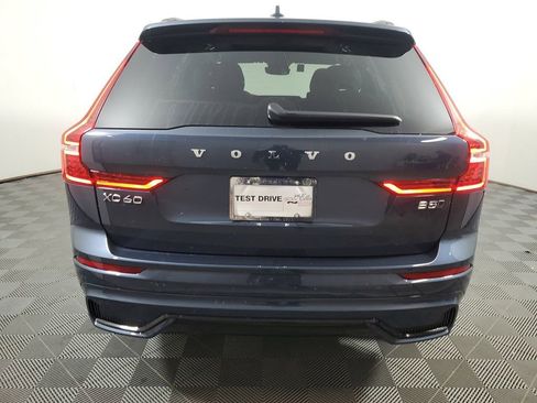 Certified 2025 Volvo XC60 B5 Core image 7