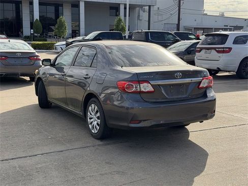 Used 2013 Toyota Corolla LE image 7