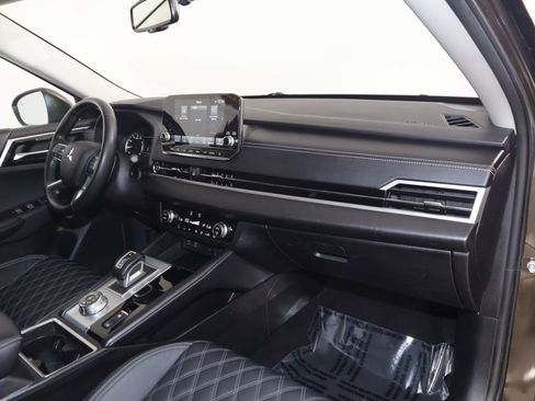 Used 2022 Mitsubishi Outlander SEL AWD/4WD image 42