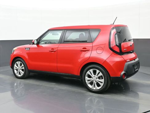 Used 2015 Kia Soul + image 8