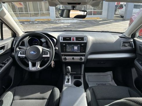 Used 2017 Subaru Outback 2.5i Premium image 19