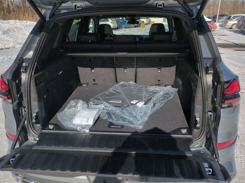 New 2026 BMW X5 M60i w/ Climate Comfort Package image 24