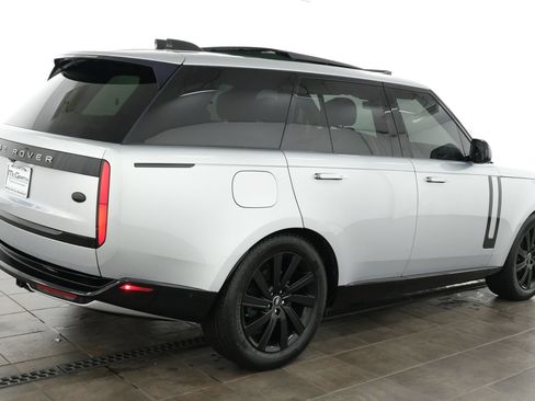 Used 2023 Land Rover Range Rover SE AWD/4WD image 5