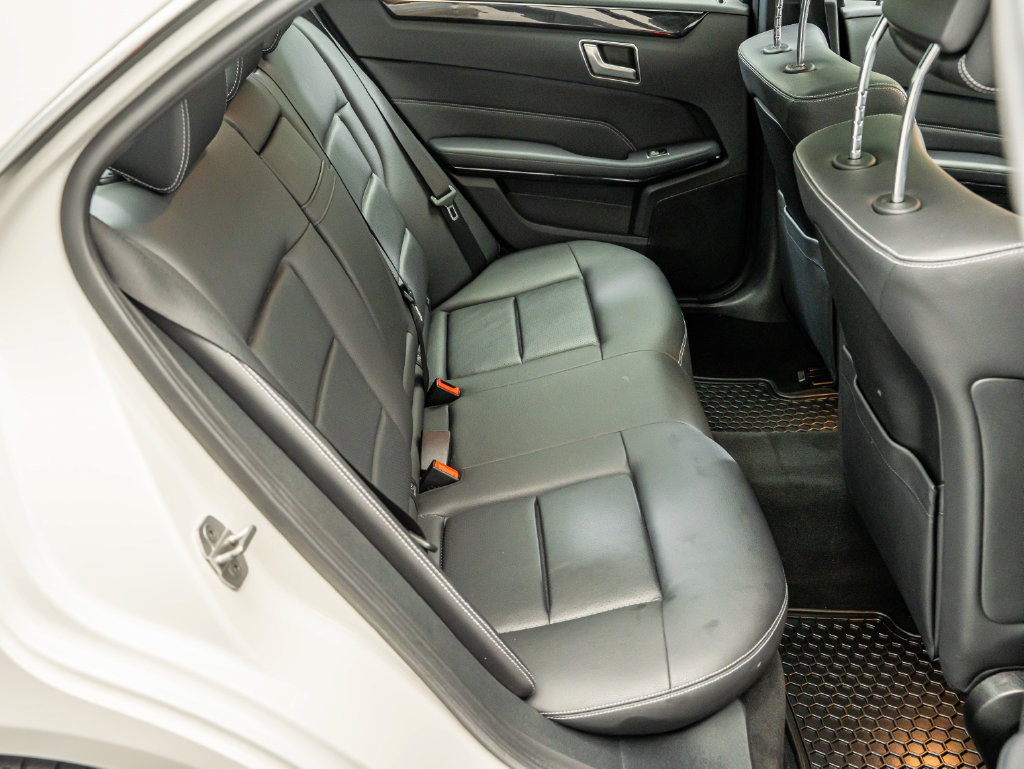 Used 2016 Mercedes-Benz E 350 4MATIC Sedan image 45