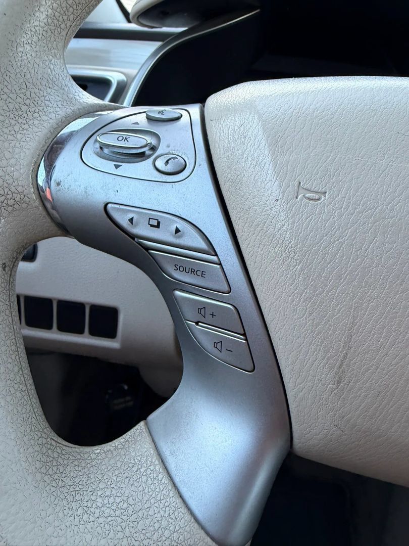 Used 2015 Nissan Murano S FWD image 22