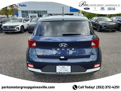 New 2025 Hyundai Venue Limited image 4