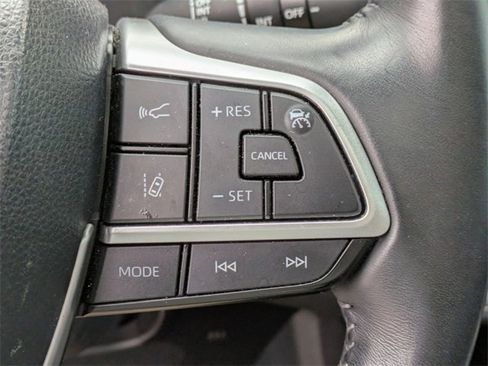 Certified 2023 Toyota Highlander XSE image 19