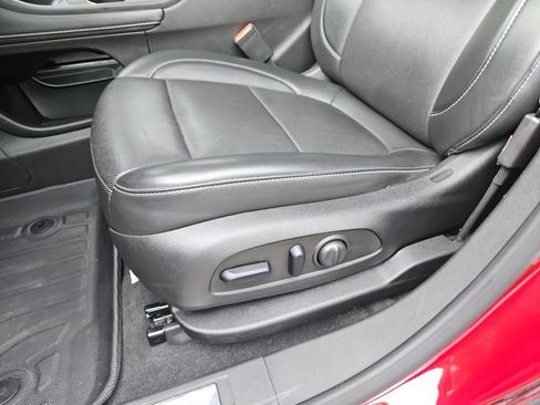 Used 2023 GMC Acadia SLT FWD image 17