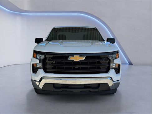 Used 2022 Chevrolet Silverado 1500 W/T RWD image 2