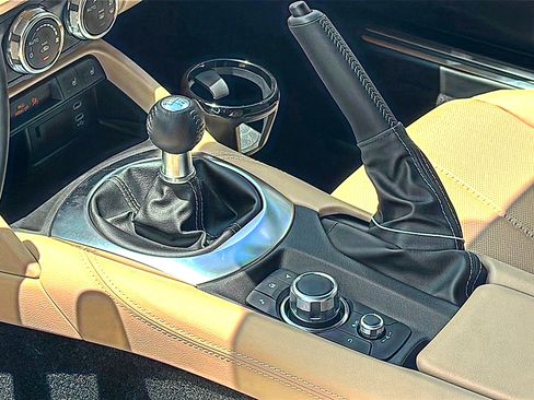 New 2026 MAZDA MX-5 Miata RF Grand Touring RWD image 18