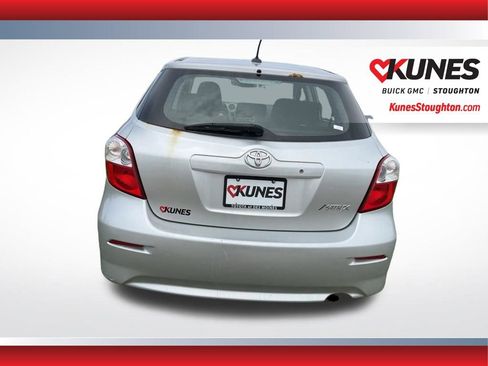 Used 2013 Toyota Matrix L FWD image 8