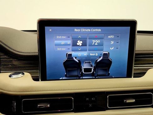 Used 2020 Lincoln Aviator Black Label w/ Dynamic Handling Package AWD/4WD image 17