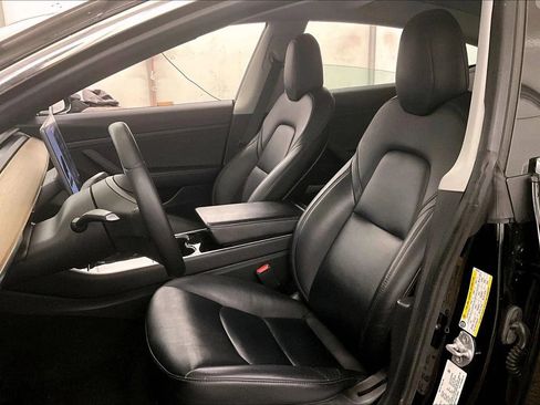 Used 2020 Tesla Model 3 Standard Range Plus image 24