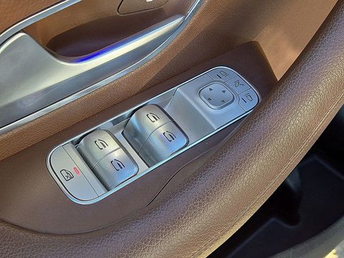 Used 2024 Mercedes-Benz GLS 450 4MATIC w/ Pinnacle Trim Package image 22