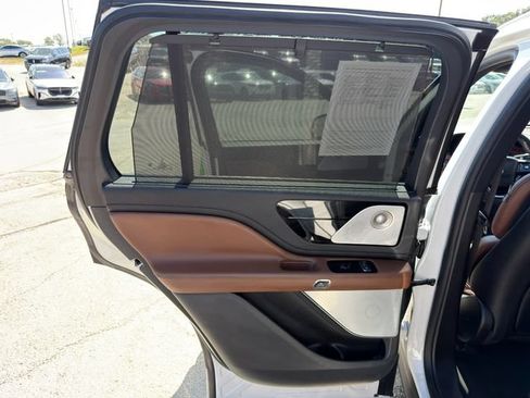 Used 2022 Lincoln Aviator Grand Touring w/ Equipment Group 301A AWD/4WD image 21