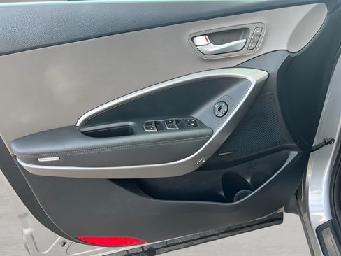 Used 2014 Hyundai Santa Fe GLS FWD image 13
