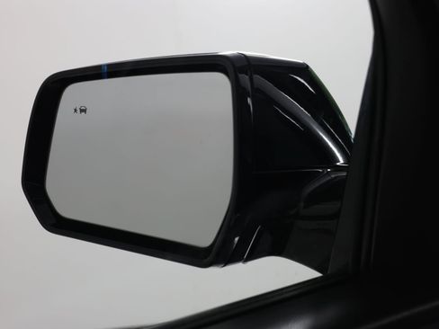 Used 2019 Chevrolet Traverse LT FWD image 15