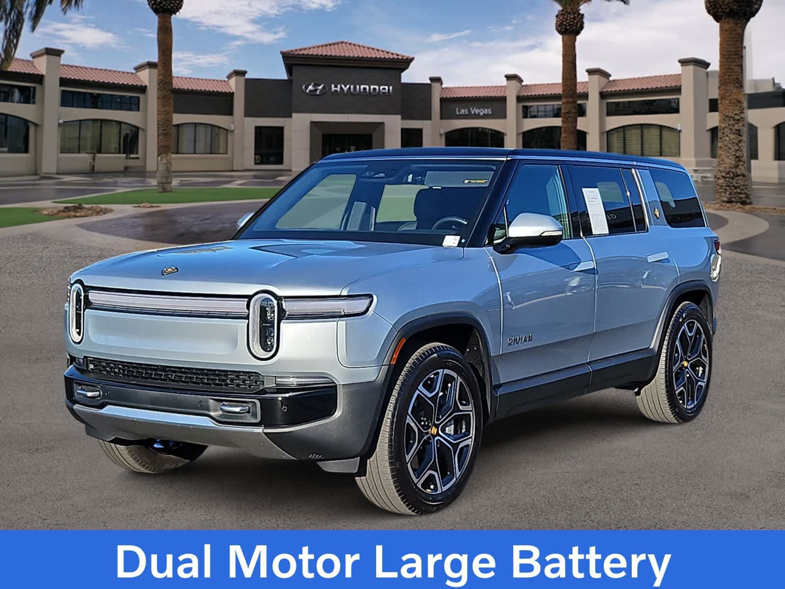 Used 2025 Rivian R1S Adventure Dual AWD/4WD image 4