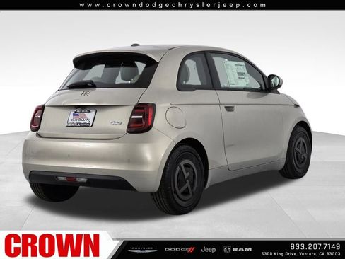 New 2025 FIAT 500 e image 5