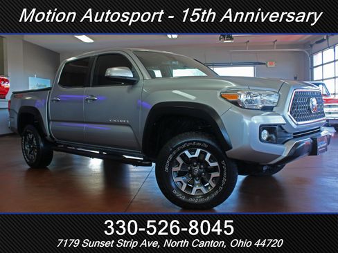 Used 2019 Toyota Tacoma TRD Off-Road image 2