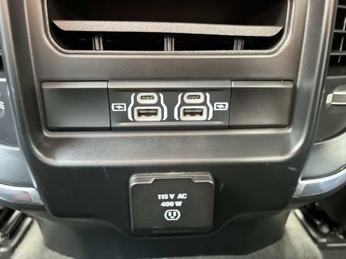 Used 2023 RAM 1500 Laramie AWD/4WD image 18