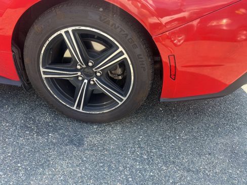 Used 2024 Ford Mustang Convertible RWD image 4