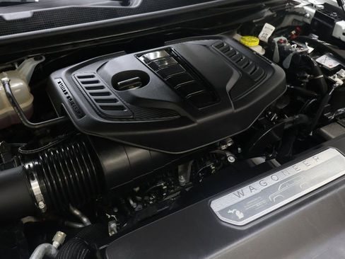 Used 2024 Jeep Wagoneer Series II w/ Flexible Seating Group image 29