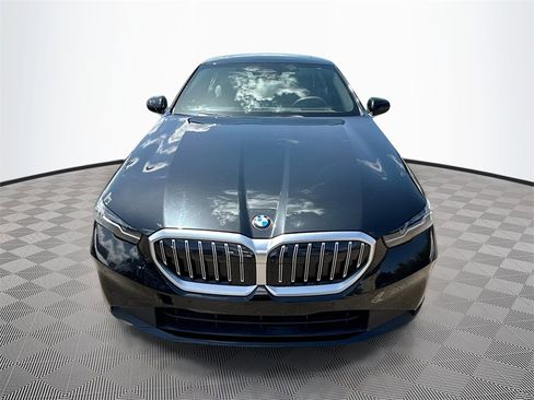 Used 2024 BMW 530i w/ Premium Package image 2