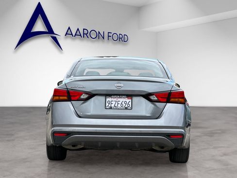 Used 2023 Nissan Altima 2.5 S FWD image 5