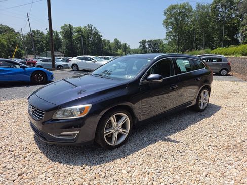 Used 2016 Volvo V60 T5 Premier AWD/4WD image 2