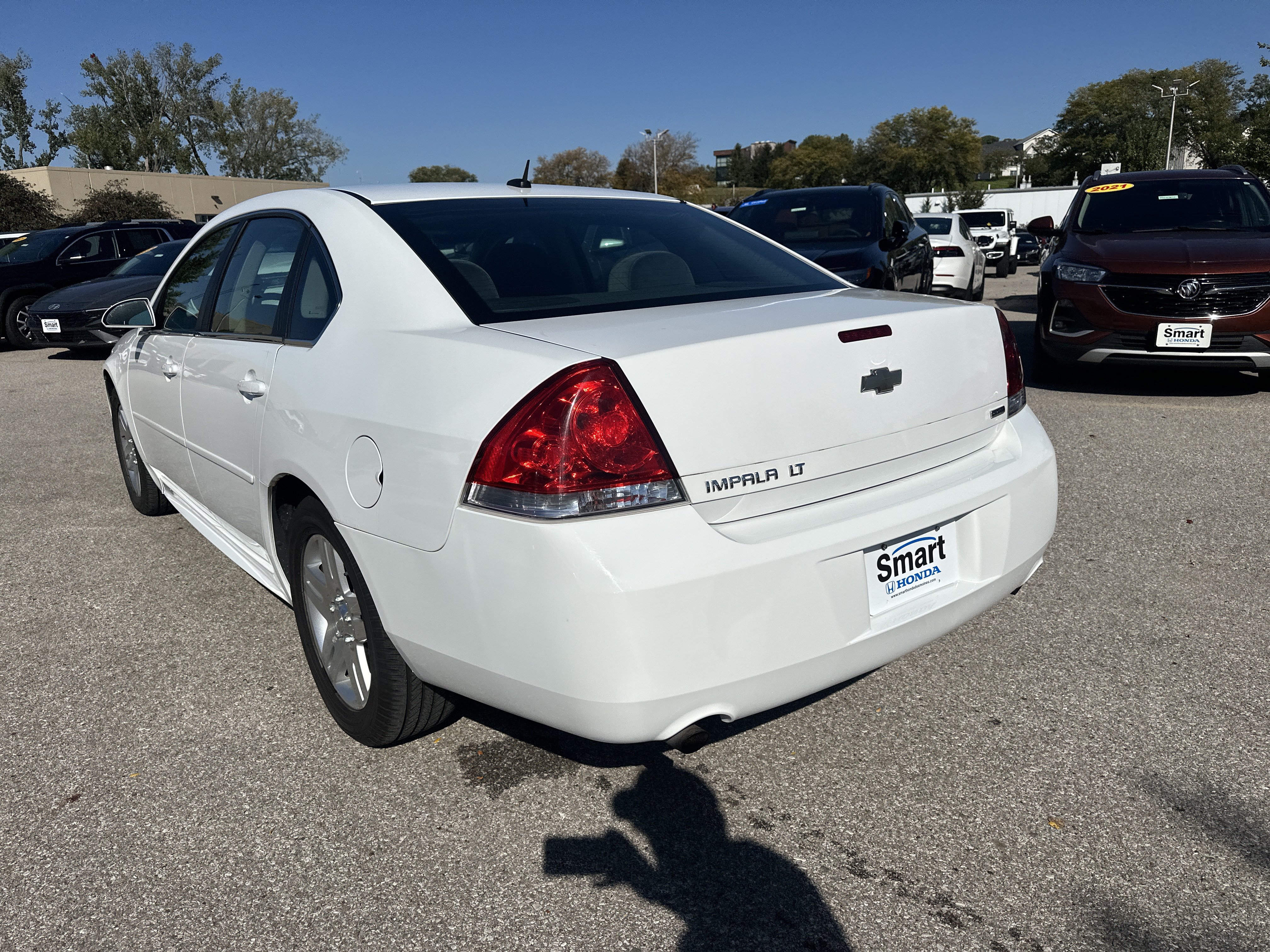 Used 2014 Chevrolet Impala LT w/ LT Sunroof Package FWD image 5