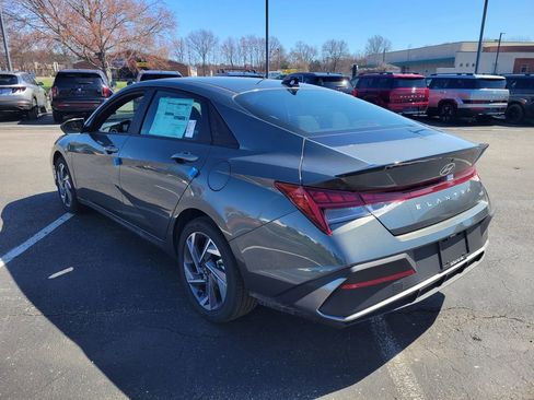 New 2025 Hyundai Elantra SEL w/ Cargo Package image 7