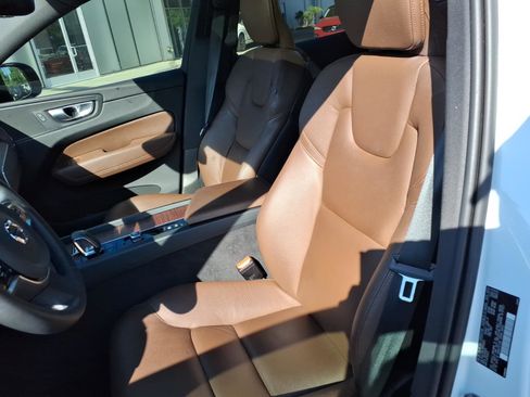 Certified 2024 Volvo XC60 B5 Plus w/ Protection Package Premier AWD/4WD image 18