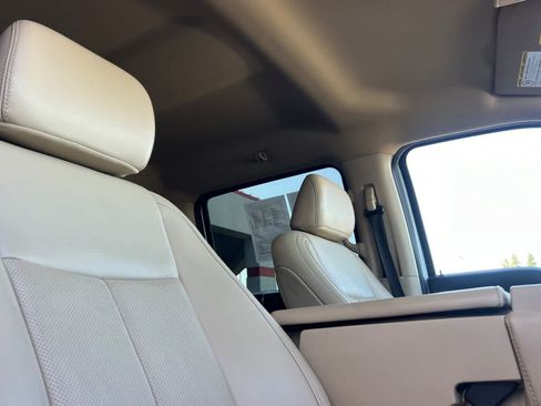 Used 2021 Ford F250 Lariat w/ Lariat Value Package AWD/4WD image 16