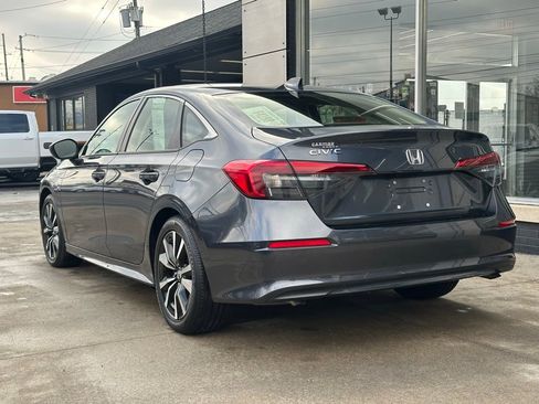 Used 2022 Honda Civic EX image 5