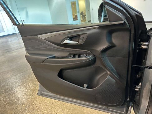 Used 2025 Buick Envista Sport Touring FWD image 18