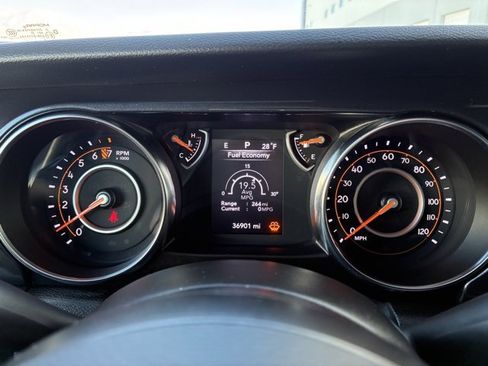 Used 2022 Jeep Wrangler Unlimited Sport image 10