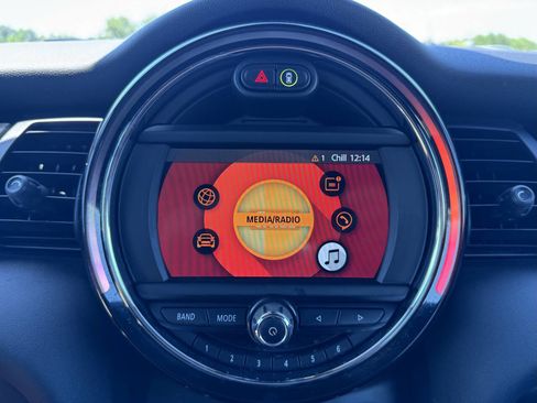 Used 2019 MINI Cooper S w/ Signature Upholstery Package FWD image 14
