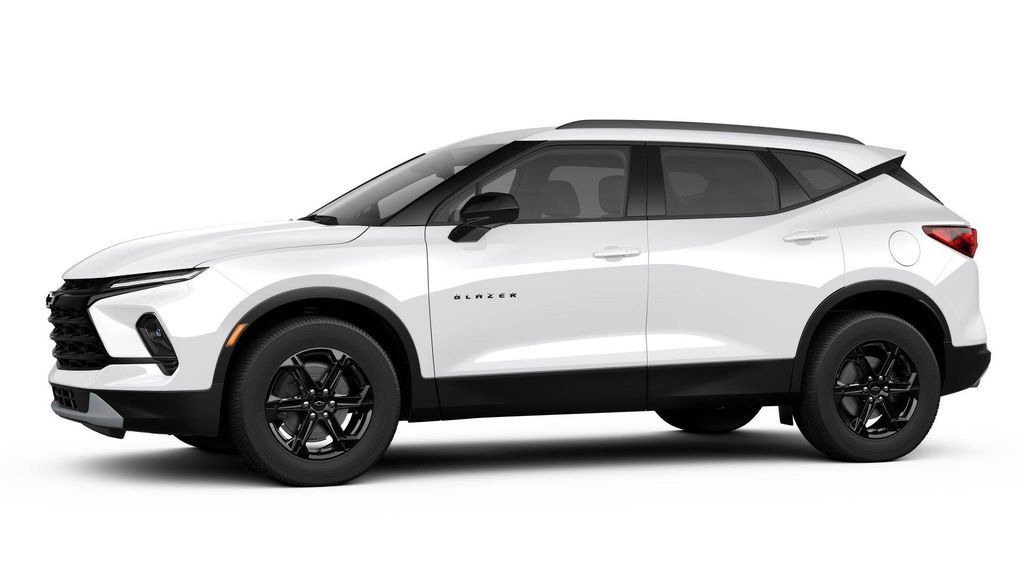 New 2025 Chevrolet Blazer LT w/ Midnight/Sport Edition FWD image 31