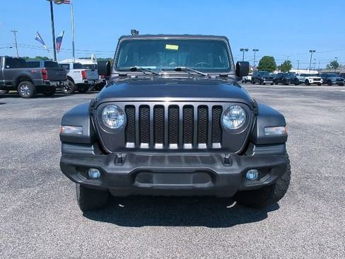 Used 2018 Jeep Wrangler Unlimited Sport S AWD/4WD image 4
