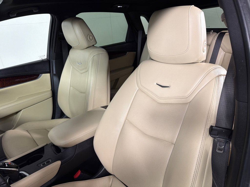Used 2019 Cadillac XT5 Luxury AWD/4WD image 11
