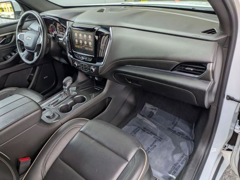 Certified 2023 Chevrolet Traverse Premier FWD image 28