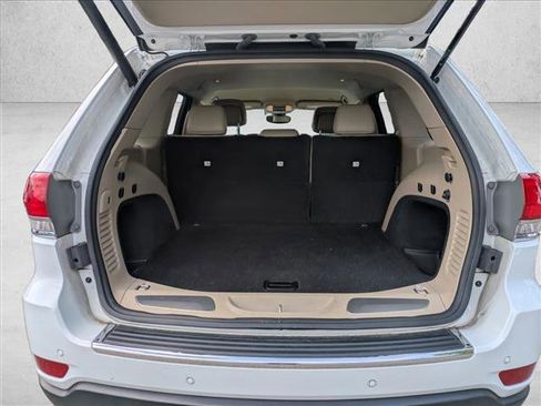 Used 2019 Jeep Grand Cherokee Limited AWD/4WD image 6