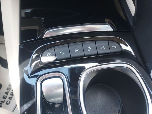 Used 2023 Buick Envision Avenir AWD/4WD image 18