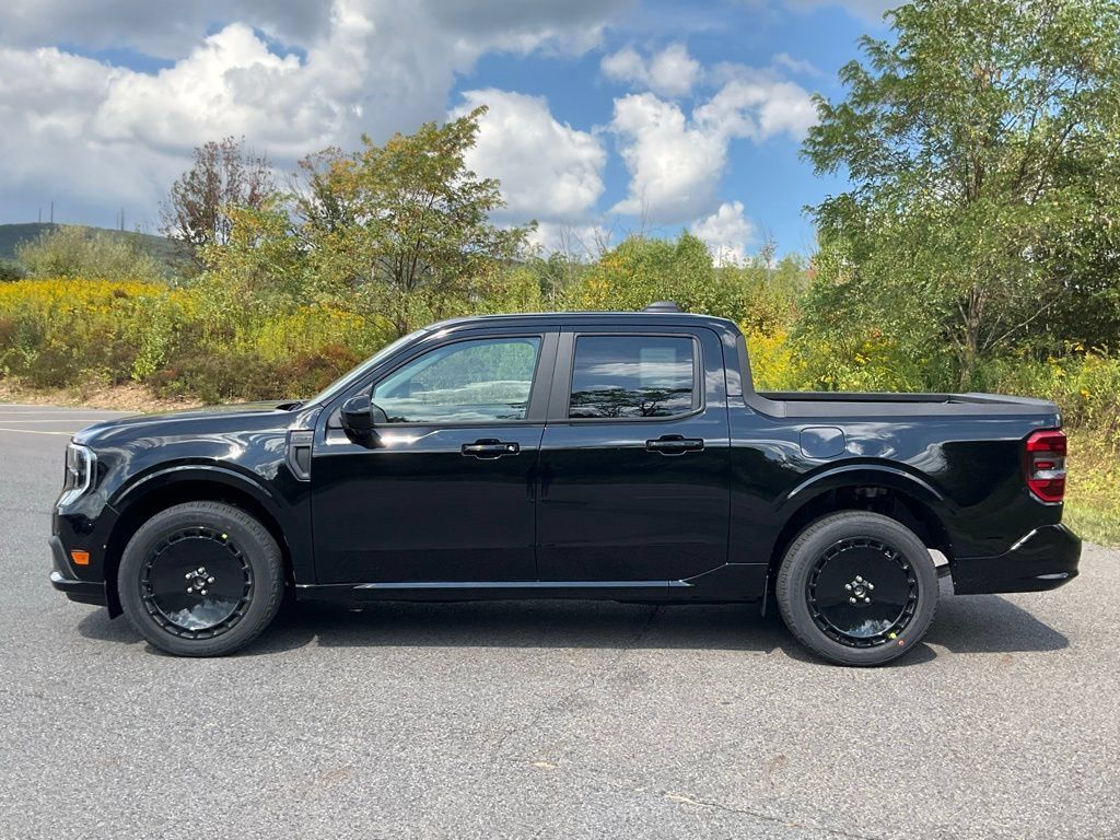 Used 2025 Ford Maverick Lobo AWD/4WD image 33